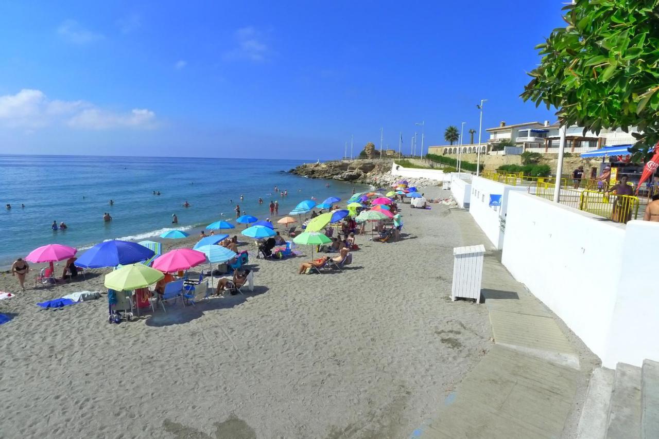 R1372 Toboso 2 Apartment Nerja Luaran gambar