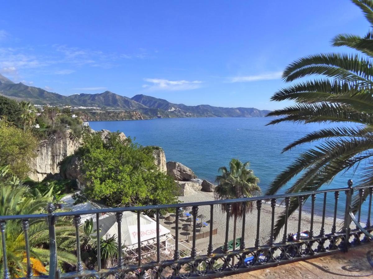 R1372 Toboso 2 Apartment Nerja Luaran gambar