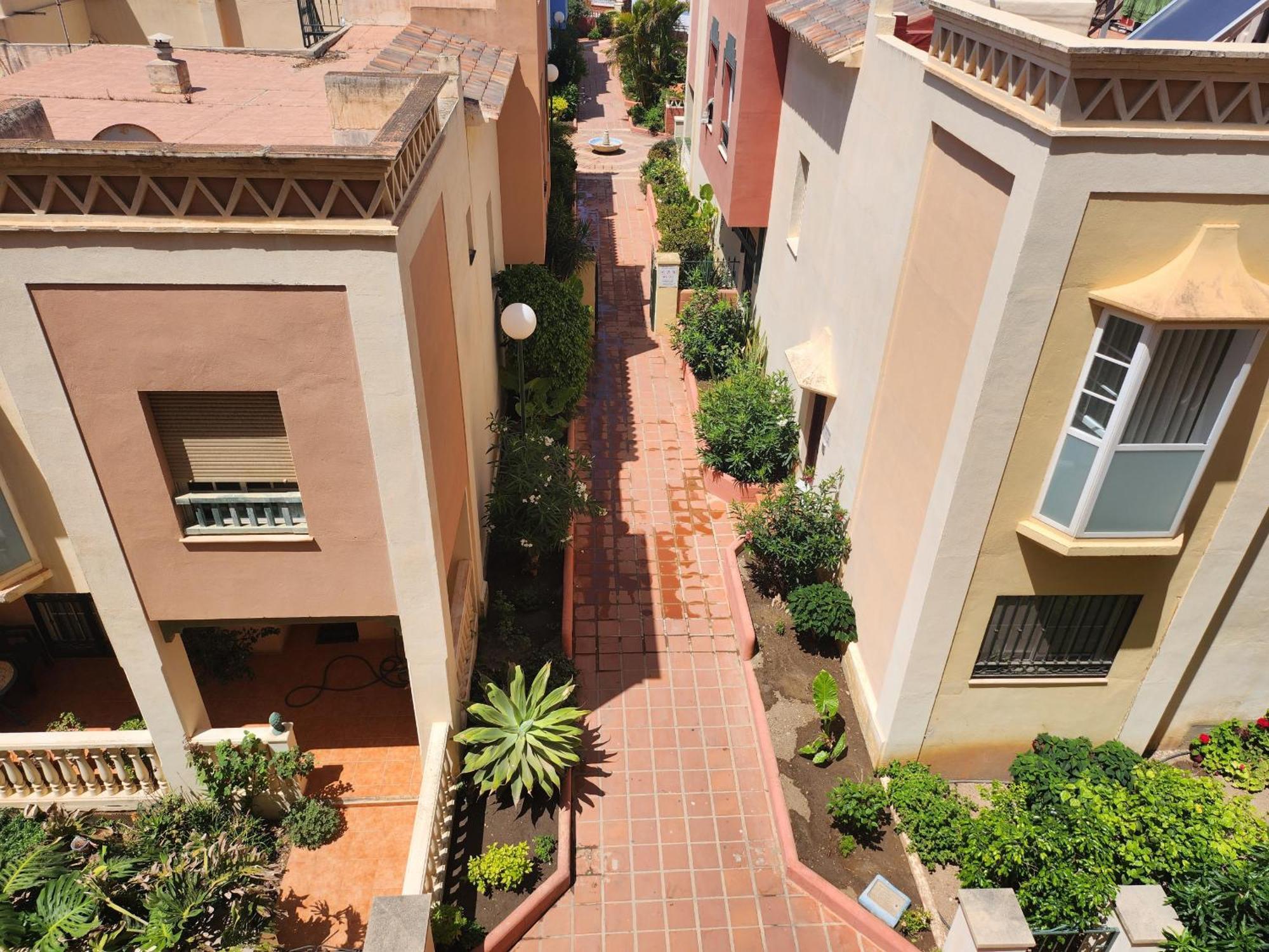 R1372 Toboso 2 Apartment Nerja Luaran gambar